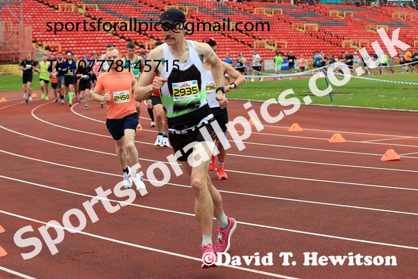Gateshead Marathon, 2024 Gateshead Marathon, Half Marathon and 10k, Gateshead Stadium.  Photo: David T. Hewitson/Sports for All Pics